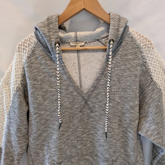 Mystree Lace Shoulder Distressed Hem Hoodie - Picture 2 of 7